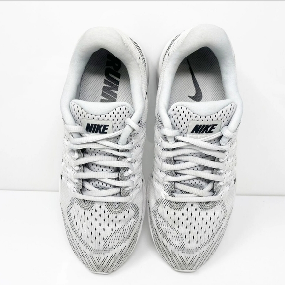 New Nike Women's Air Zoom Vomero 11 Wolf Grey/White/Black Sz 7.5 - Picture 5 of 8